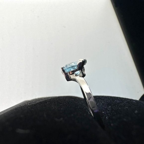 Beautiful Heart Shape Natural Blue Topaz and Diamond Ring Size 8.25 - Picture 11 of 15
